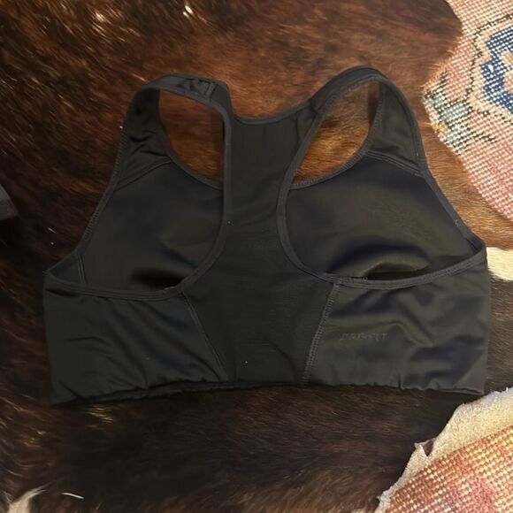 Nike Dri Fit Sports bra - Picture 2 of 4